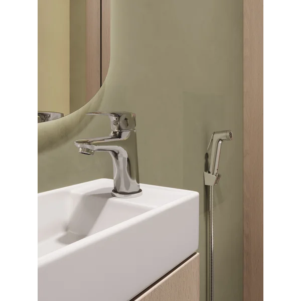 Фото товара на маркетплейсе wildberries Смеситель для умывальника с гигиеническим душем