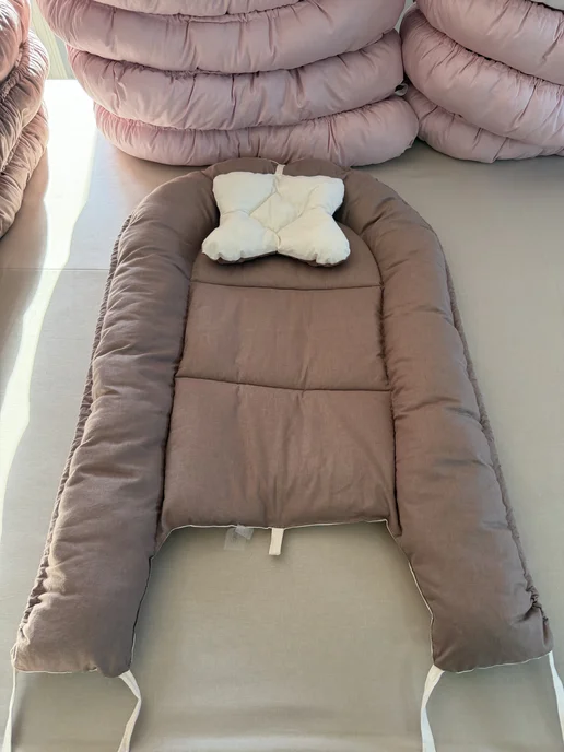 LiliKids Кокон гнездышко для новорожденного двустороннее с подушечкой, белый, фото 4