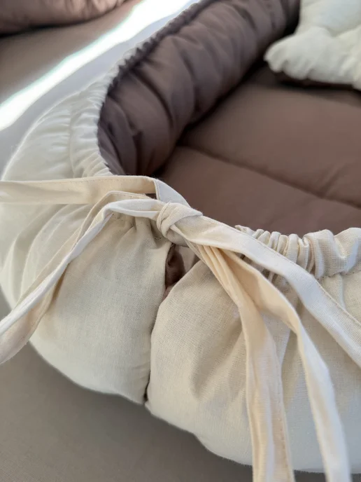 LiliKids Кокон гнездышко для новорожденного двустороннее с подушечкой, белый, фото 5